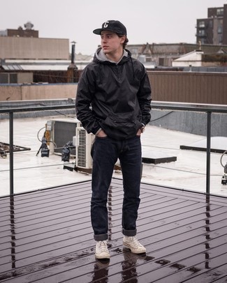 Как носить ветровку с высокими кедами мужчине