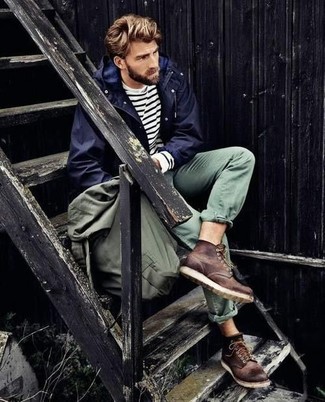 Как носить ветровку с рабочими ботинками мужчине