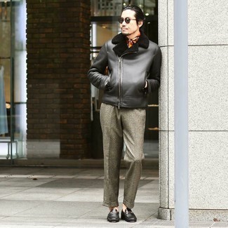 С чем носить шерстяные классические брюки мужчине