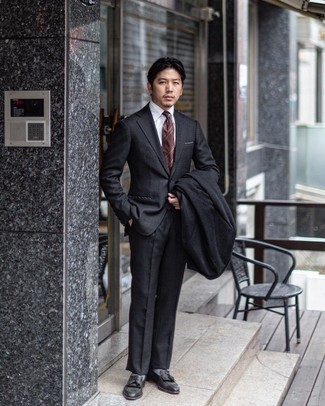 С чем носить шерстяной костюм