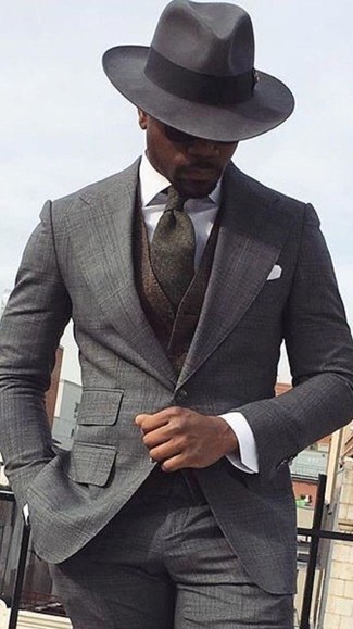 С чем носить шерстяной галстук мужчине