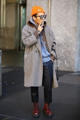 Как носить рабочие ботинки с длинным пальто