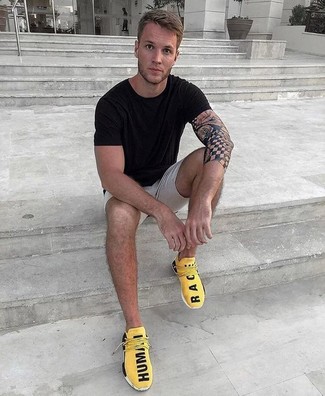 С чем носить желтые кроссовки мужчине