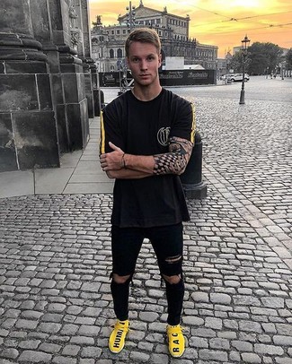 С чем носить желтые кроссовки мужчине