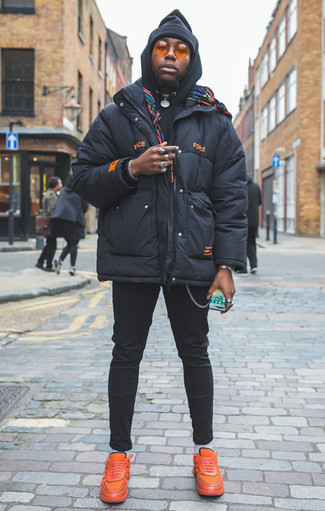 С чем носить желтые кроссовки мужчине