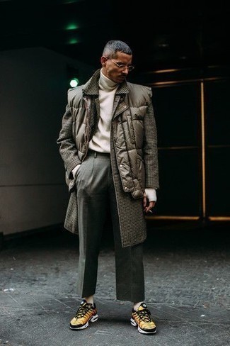 С чем носить желтые кроссовки мужчине