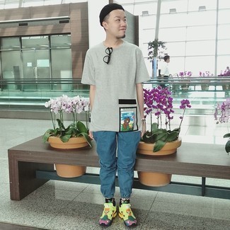 С чем носить желтые кроссовки мужчине