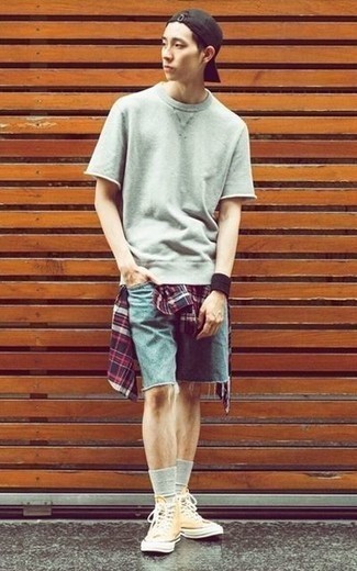 С чем носить желтые высокие кеды из плотной ткани мужчине