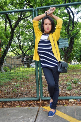 С чем носить желтый кардиган женщине