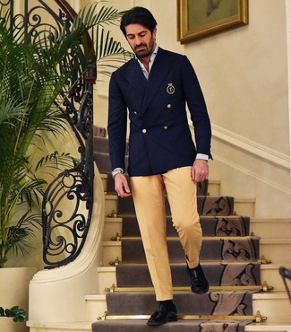 Какие пиджаки носить с желтыми классическими брюками мужчине