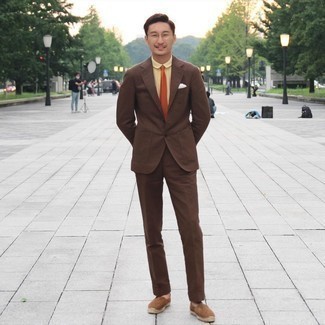 С чем носить желтую классическую рубашку мужчине