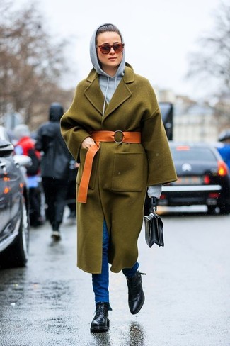 С чем носить желтый кожаный ремень женщине