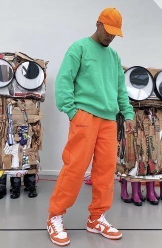 С чем носить желтые кожаные низкие кеды мужчине