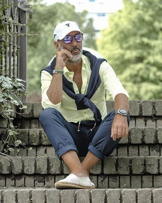 Какие эспадрильи носить с желтой рубашкой с длинным рукавом мужчине