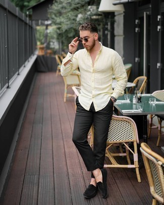 С чем носить желтую рубашку с длинным рукавом мужчине