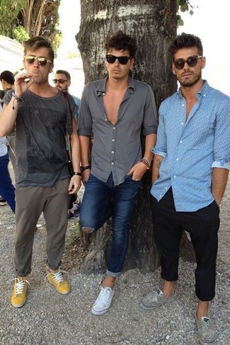 С чем носить желтые низкие кеды мужчине