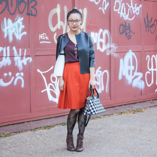 С чем носить желтую юбку со складками