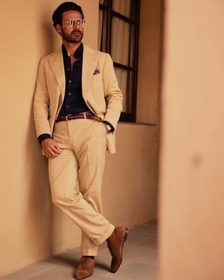 С чем носить желтый нагрудный платок с принтом