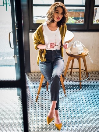 Какие майки носить с желтыми туфлями