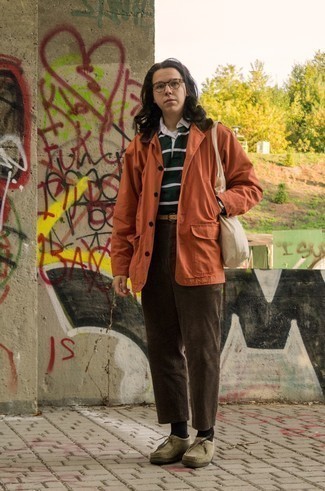 С чем носить желтую куртку-рубашку мужчине