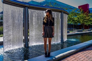 С чем носить желтую юбку