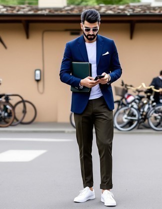 С чем носить мужской клатч мужчине