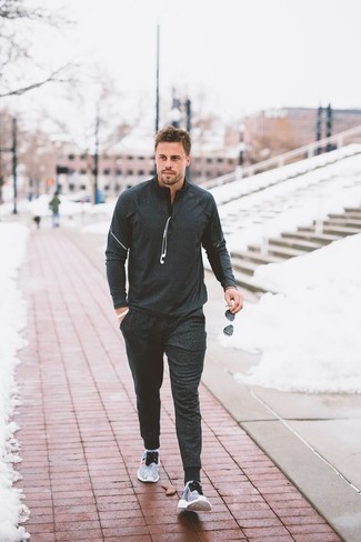 Как носить свитер на молнии с спортивными штанами мужчине