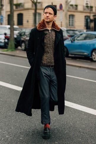 Как носить свитер на молнии с плащом мужчине