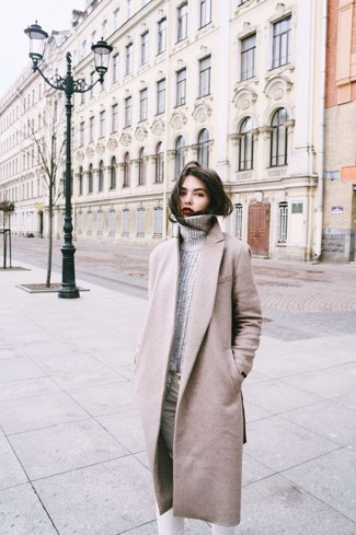 Женское бежевое пальто от Harris Wharf London