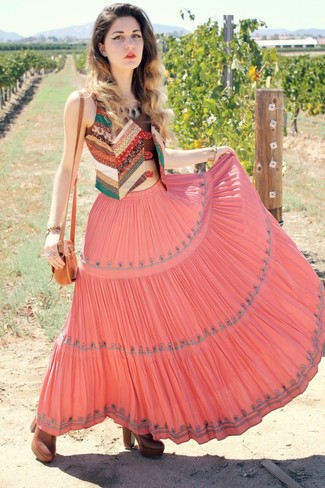 Розовая длинная юбка со складками от Valentino