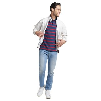 Как носить низкие кеды с курткой харрингтон: Куртка харрингтон смотрится гармонично в сочетании с голубыми джинсами. В паре с этим образом наиболее уместно будут выглядеть низкие кеды.