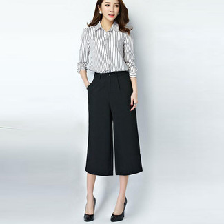 Женская бело-черная классическая рубашка в вертикальную полоску от Chinti & Parker