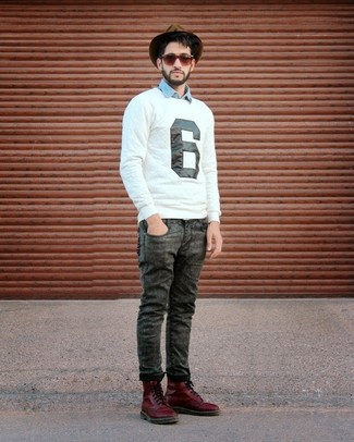 Мужской бело-черный свитер с круглым вырезом с принтом от Calvin Klein Jeans