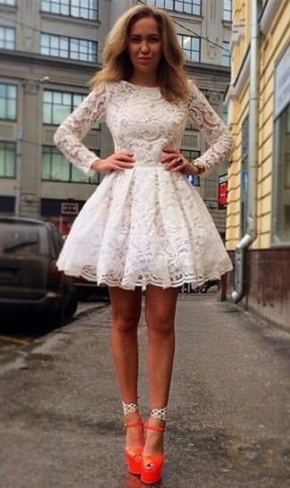 Белое кружевное платье с пышной юбкой от Self-Portrait