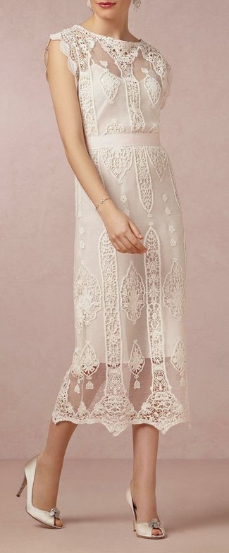 Белое кружевное платье-футляр от Monique Lhuillier