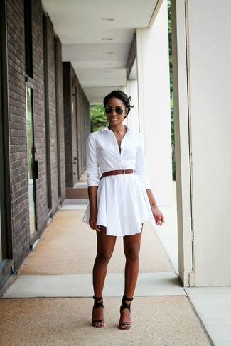 Какие босоножки на каблуке носить с белым платьем-рубашкой: Белое платье-рубашка — отличный вариант, если ты хочешь составить простой, но в то же время модный ансамбль. В тандеме с этим образом наиболее гармонично будут выглядеть босоножки на каблуке.