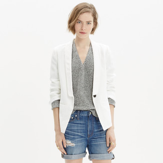 Какие шорты носить с белым пиджаком женщине: Белый пиджак и шорты — идеальный лук, если ты хочешь составить непринужденный, но в то же время стильный лук.