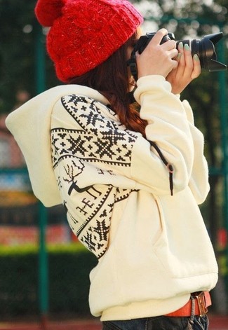 С чем носить свитер с жаккардовым узором женщине: Свитер с жаккардовым узором — стильный выбор барышень, которые всегда в движении.