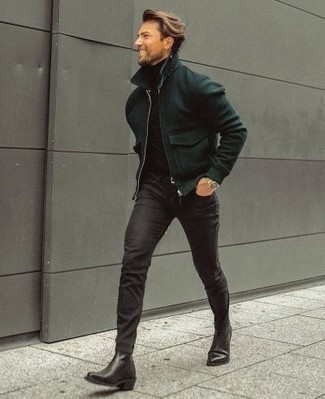 С чем носить шерстяной бомбер мужчине в прохладную погоду: В паре друг с другом шерстяной бомбер и черные зауженные джинсы выглядят весьма гармонично. Любишь экспериментировать? Закончи образ черными кожаными ботинками челси.