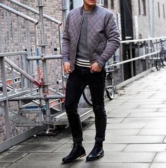 С чем носить серый бомбер в 30 лет мужчине: Серый бомбер и черные джинсы — обязательные предметы в гардеробе мужчин с хорошим чувством стиля. Такой образ получает новое прочтение в сочетании с черными кожаными повседневными ботинками.