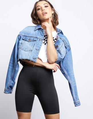 С чем носить голубую джинсовую куртку женщине: Голубая джинсовая куртка и черные велосипедки прочно закрепились в гардеробе многих девчонок, позволяя создавать выразительные и комфортные образы.