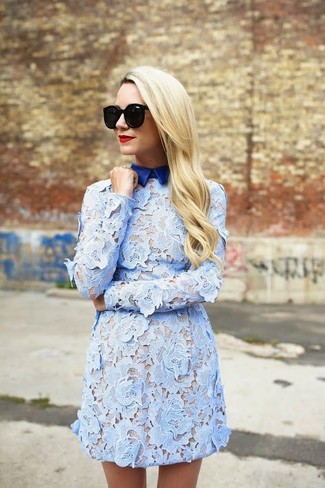 С чем носить солнцезащитные очки женщине в деловом стиле: Голубое кружевное платье прямого кроя и солнцезащитные очки — выбор дам, которые всегда в движении.