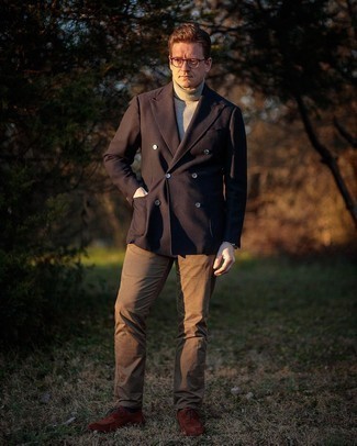 Какие пиджаки носить с коричневыми джинсами в 30 лет мужчине: Комбо из пиджака и коричневых джинсов может стать замечательным офисным луком. Боишься выглядеть несерьезно? Заверши этот образ темно-коричневыми замшевыми туфлями дерби.