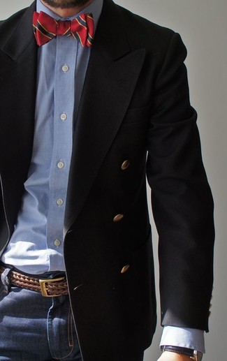 С чем носить черный пиджак в 30 лет мужчине лето: Ансамбль из черного пиджака и темно-синих джинсов позволит выглядеть модно, но при этом подчеркнуть твой личный стиль. Получается великолепный летний образ.