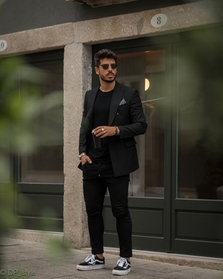 Мужской черный двубортный пиджак от Emporio Armani