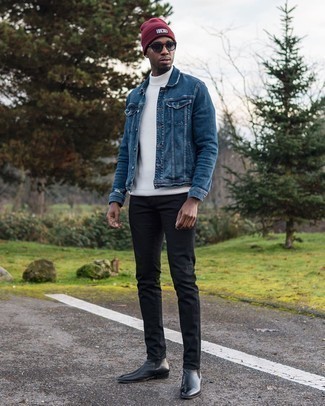 Как носить водолазку с джинсовой курткой в 20 лет мужчине: Джинсовая куртка и водолазка будут выигрышно смотреться в стильном гардеробе самых взыскательных мужчин. Любишь эксперименты? Дополни образ черными кожаными ботинками челси.