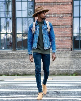 Какие ботинки челси носить с синей джинсовой курткой в 20 лет мужчине осень: Сочетание синей джинсовой куртки и темно-синих зауженных джинсов не прекращает нравиться стильным молодым людям. Преобразить лук и добавить в него немного классики помогут ботинки челси. Если хочешь выглядеть по-осеннему ярко и модно, тебе несомненно нужно взять этот лук на заметку.