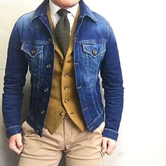 Какие классические рубашки носить с синей джинсовой курткой в 30 лет мужчине осень: Создав образ из синей джинсовой куртки и классической рубашки, получим замечательный мужской образ для неофициальных мероприятий после работы. Нам по душе такой образ для межсезонья, когда погода становится прохладной.
