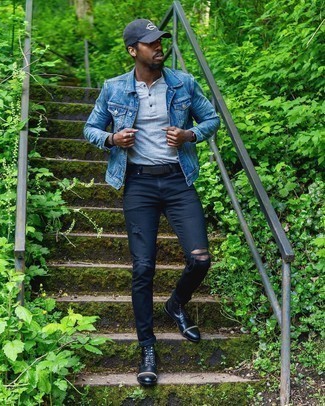 Какие джинсовые куртки носить с темно-синими зауженными джинсами мужчине весна в спортивном стиле: Джинсовая куртка и темно-синие зауженные джинсы — выбор мужчин, которые никогда не сидят на месте. Что же касается обуви, можно отдать предпочтение классическому стилю и выбрать черные кожаные повседневные ботинки. Нам очень нравится такой образ для межсезонья, когда зимний сезон сменяется более теплыми деньками.