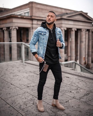 Какие джинсы носить с бежевыми ботинками челси мужчине: Голубая джинсовая куртка и джинсы — классная формула для воплощения привлекательного и функционального образа. И почему бы не добавить в повседневный лук немного изысканности с помощью бежевых ботинок челси?
